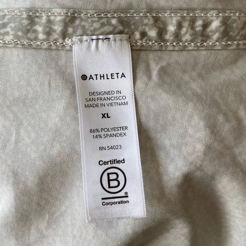 ATHLETA Zuma Top Collared V-Neck Long Sleeve Viper Subtle Grey Print Women XL